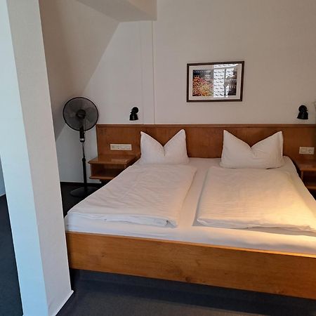 Stadthotel Waldhorn Кірхгайм-унтер-Тек Екстер'єр фото