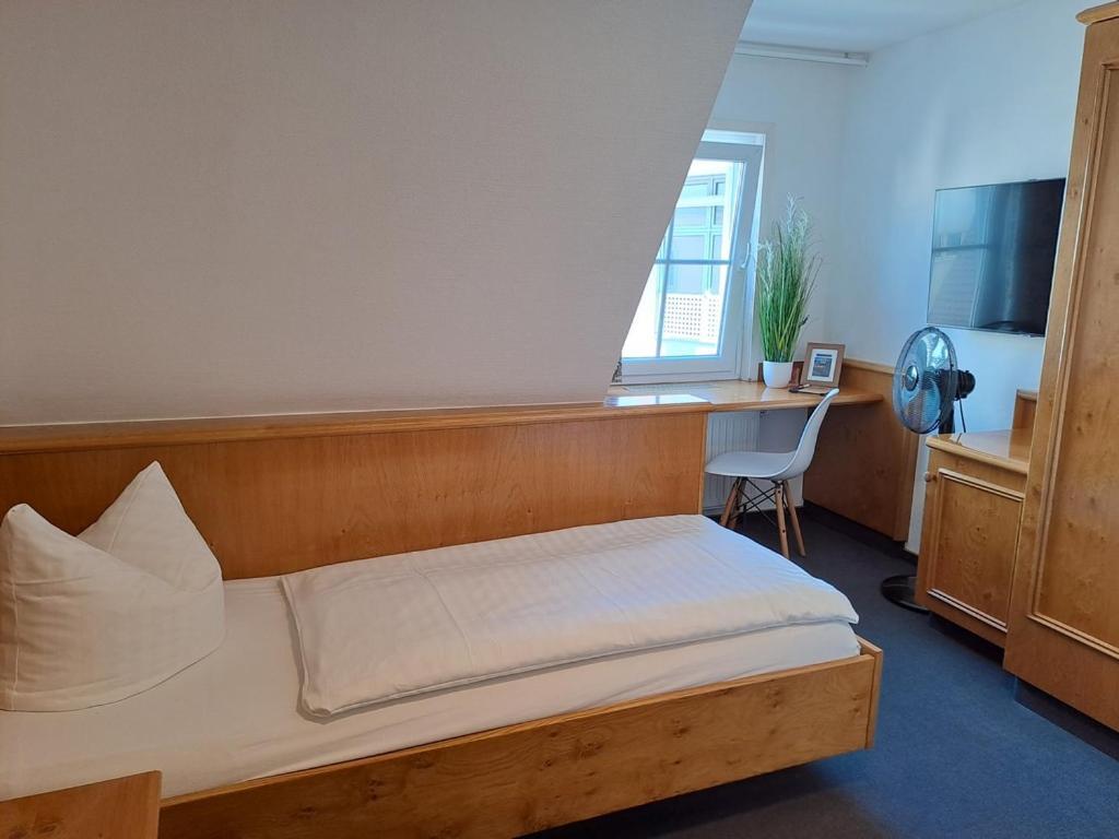 Stadthotel Waldhorn Кірхгайм-унтер-Тек Екстер'єр фото